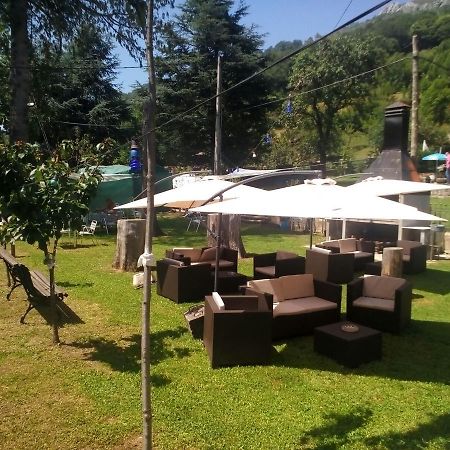 Hotel Restaurante Parador De Фелечоса Екстериор снимка