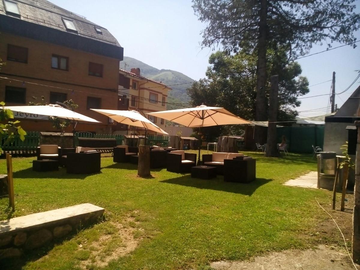 Hotel Restaurante Parador De Фелечоса Екстериор снимка