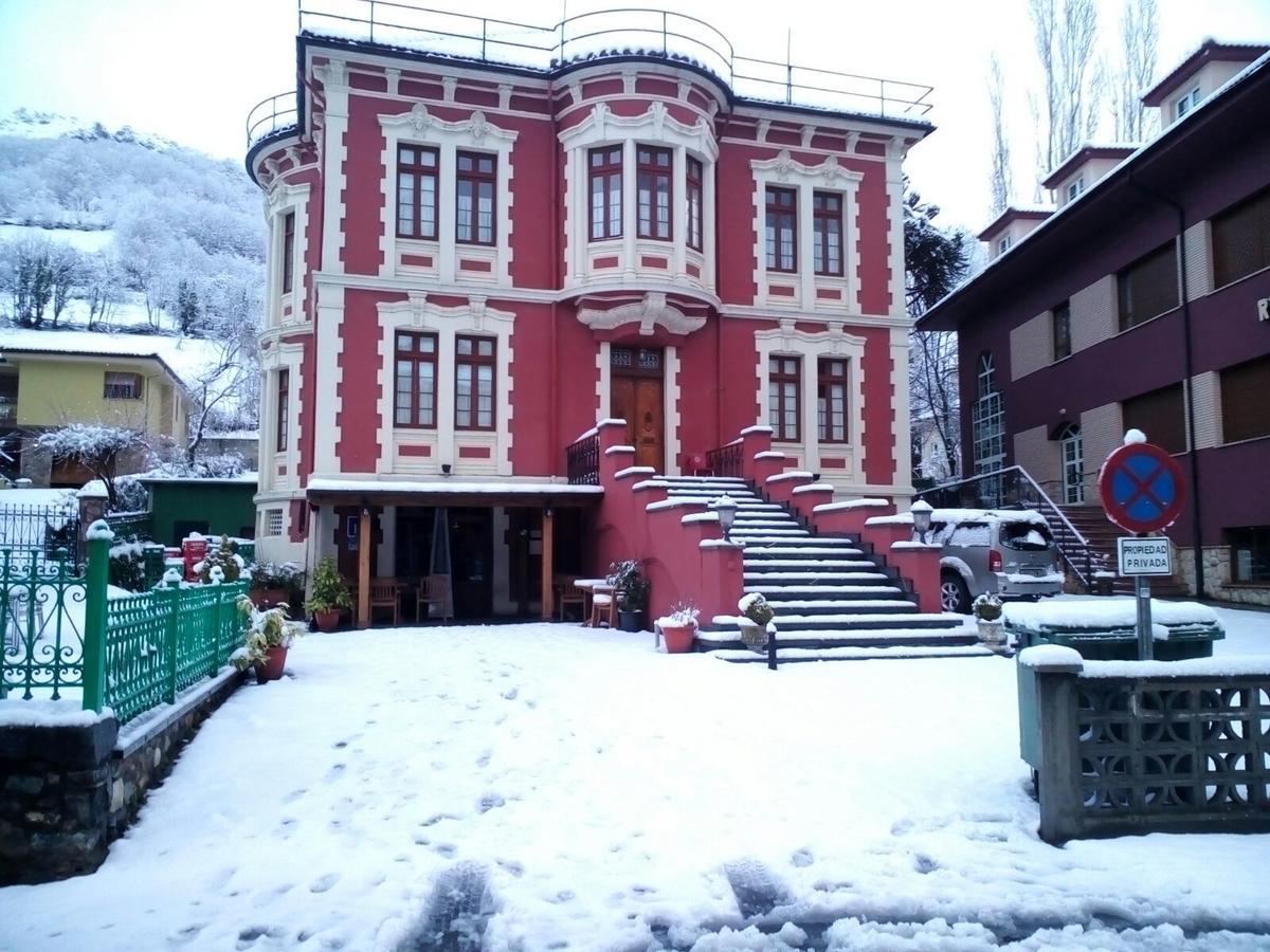Hotel Restaurante Parador De Фелечоса Екстериор снимка